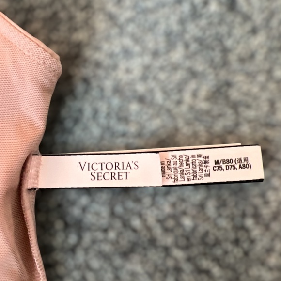 GUC Victoria's Secret Unlined Shelf Bralette, M - Picture 5 of 7